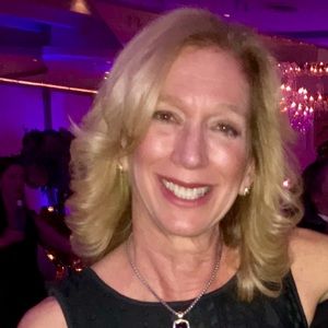 Meet your Posher, Holly